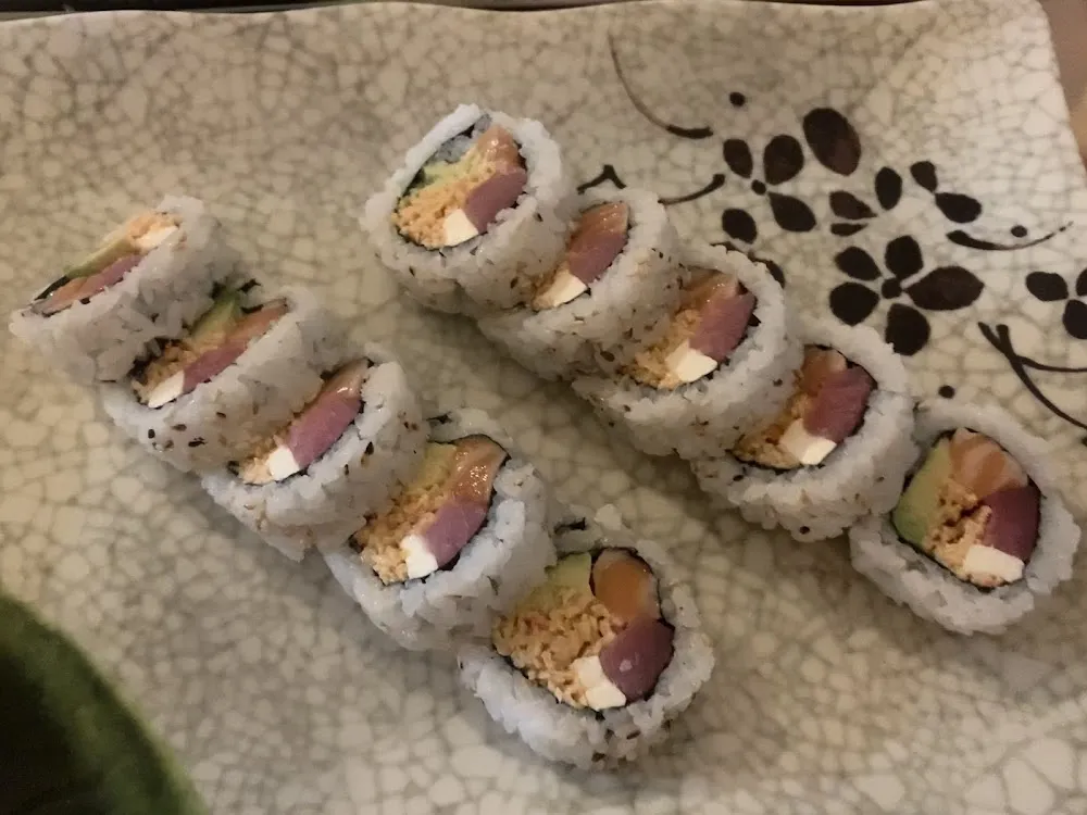 Yellowtail Roll